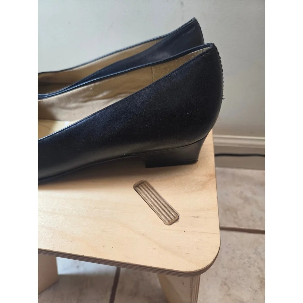 Trotters‎  Black Leather Low Wedge Heel Pumps Almond Toe Size 10 N
